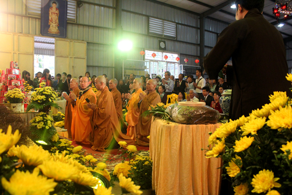 Lễ hội hoa c&uacute;c rực rỡ ở Quảng Ninh